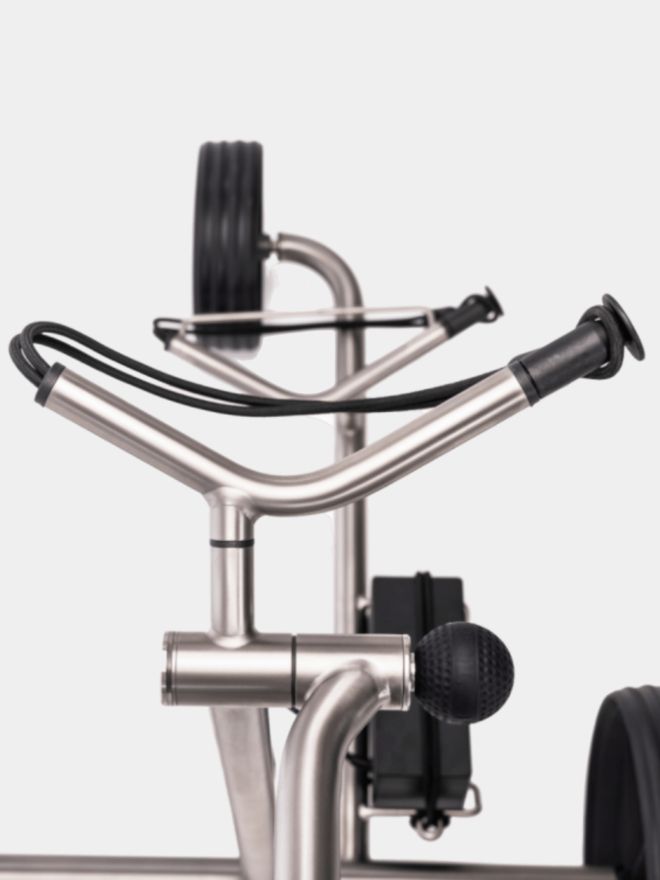 TiCad Voyage Elektrotrolley mit belederter Drehgriffsteuerung silber