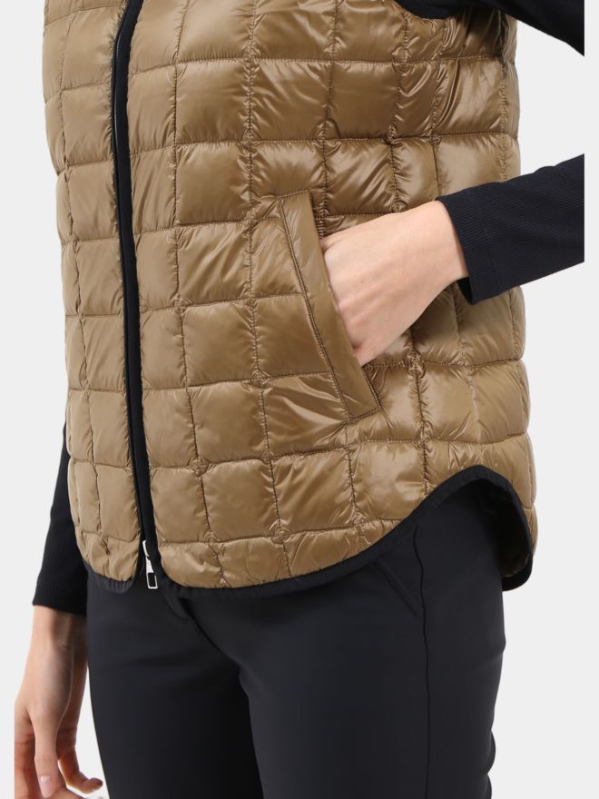 Chervo ESTETA péřová vesta písek