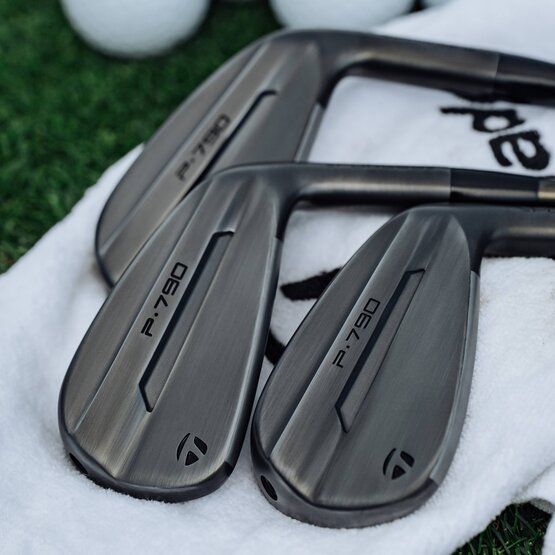 TaylorMade P790 Battle Worn Eisen mit Stahlschaft Stahl, Stiff