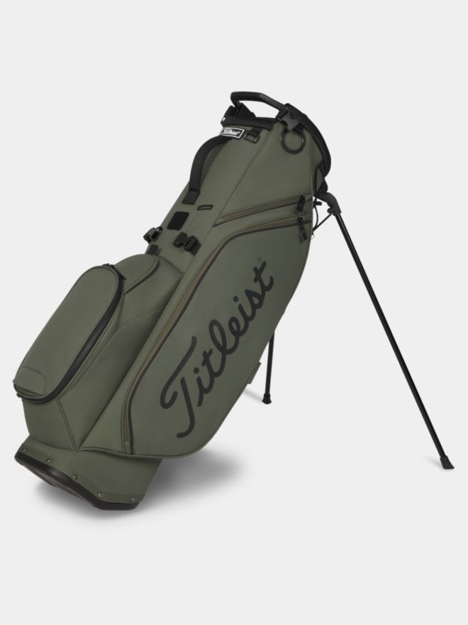 Titleist Players 4 StaDry green