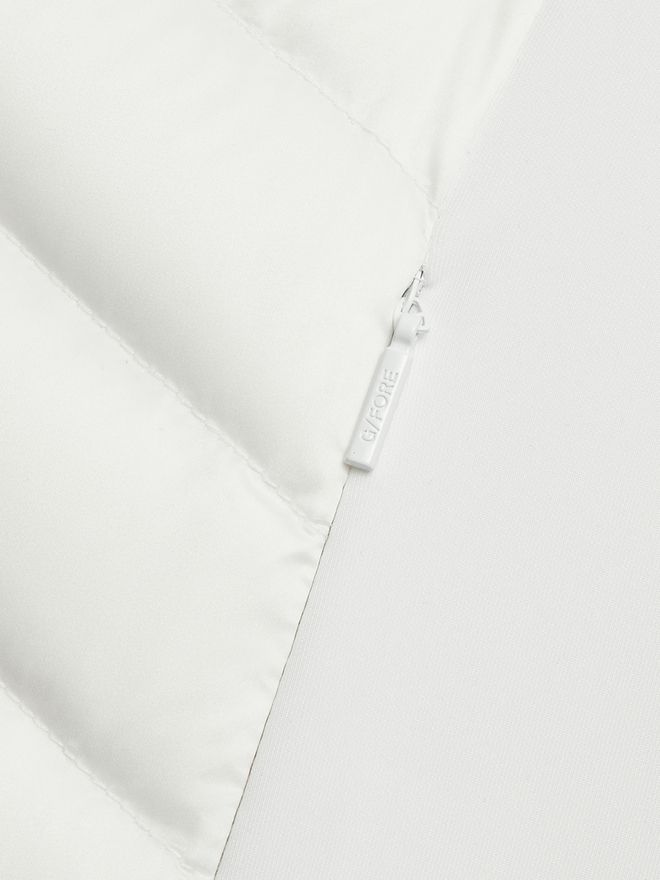 G/Fore Down Quilted Stretch Tech Interlock Daunen Weste weiß