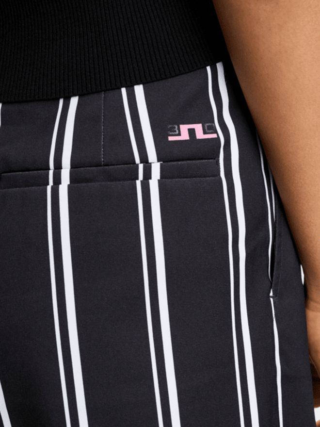 J.Lindeberg 30Y Carmen Striped Bermuda weiß