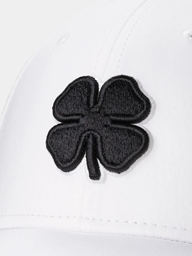 Black Clover Premium Clover Fitted Performance Cap weiß