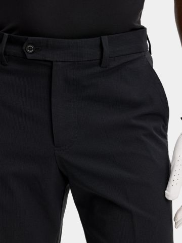 J.Lindeberg Vent Shorts Bermuda Hose schwarz