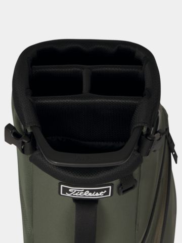 Titleist Players 4 StaDry green