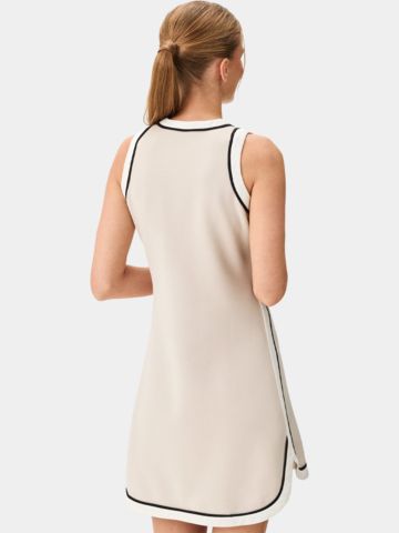 Macade Golf Ava Tan TX Flow Dress Ohne Arm Kleid beige