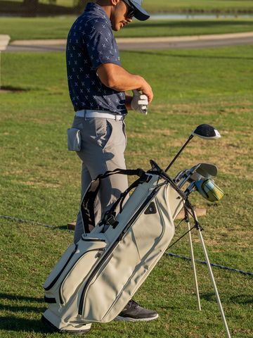 Sunday Golf Ryder S-Class Standbag beige
