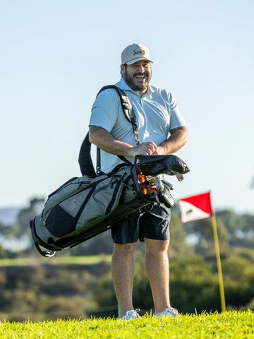 Sunday Golf The Ranger Standbag grün