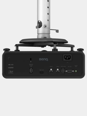 BenQ AK700ST 4K Kurzdistanz-Laserprojektor für Golfsimulatoren mit 4.000 Lumen schwarz